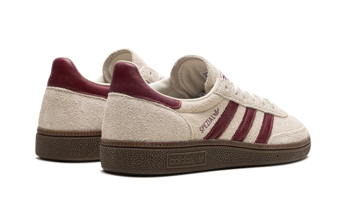 Adidas Handball Spezial WMNS in Off White Collegiate Burgundy with gum sole, available at ASEY SHOP Morocco.