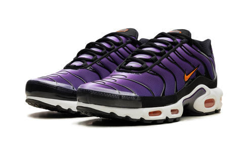 Nike Air Max Plus Voltage Purple sneaker with gradient tones and wavy overlays, available at ASEY SHOP Morocco.