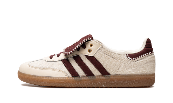 Adidas Handball Spezial WMNS in Off White Collegiate Burgundy with gum sole, available at ASEY SHOP Morocco.