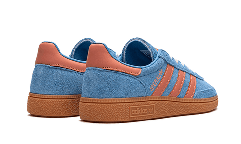 Adidas Handball Spezial WMNS in Off White Collegiate Burgundy with gum sole, available at ASEY SHOP Morocco.